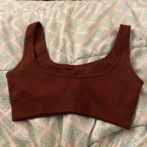 Chocolate brown padded crop top - Picture 2 of 3